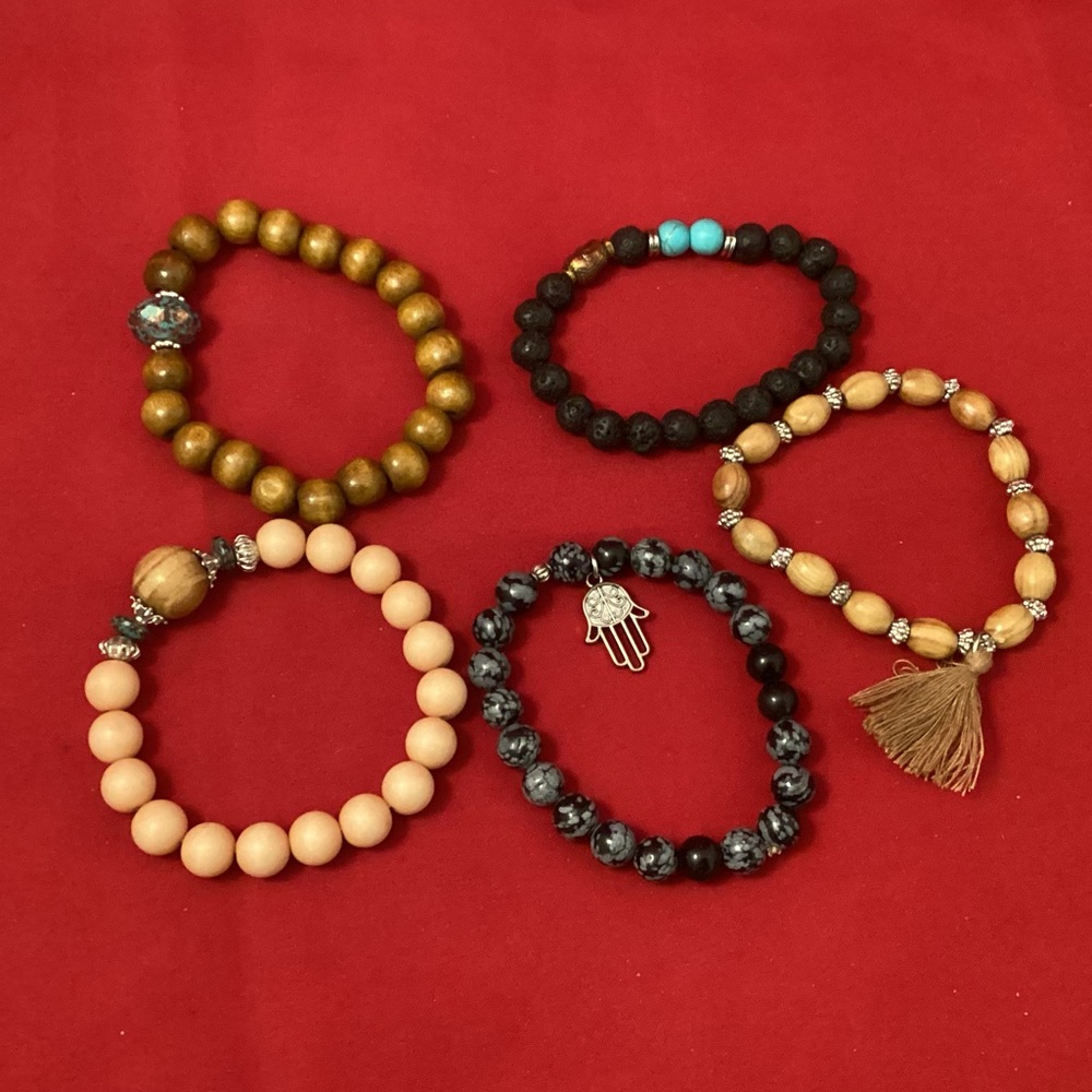 Beaded elastic bracelets lot